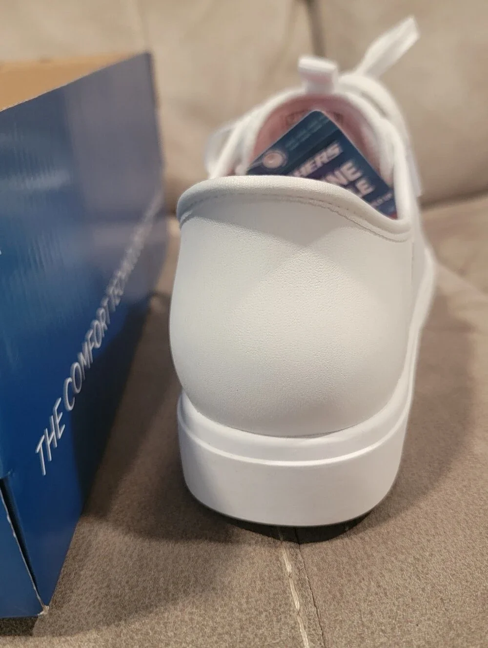 Size 7 WIDE White Skechers Hands Free Slip-In Sneakers - Picture 7 of 15